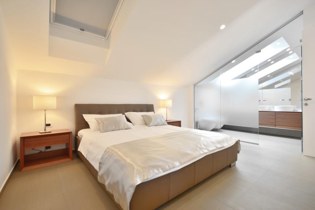 Chiponsky One - 5 Star Beachfront Property Bol Kültér fotó