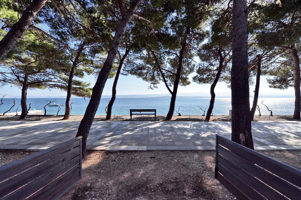 Chiponsky One - 5 Star Beachfront Property Bol Kültér fotó